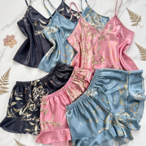 Pijama de Satén Floral Glow & Night – Conjunto Premium de Dos Piezas (6 piezas)