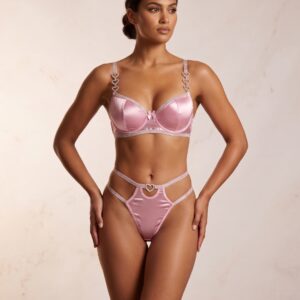 Conjunto Demi de Satén Rosa con Detalles de Corazones de Strass