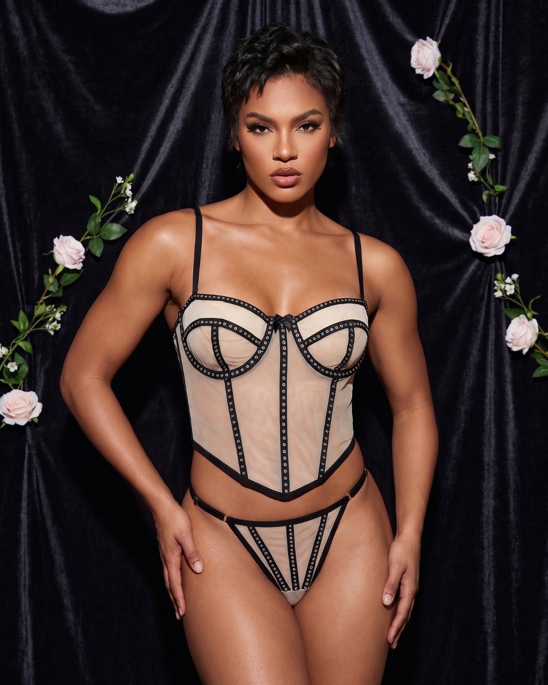 Conjunto de Corset Bustier y Tanga de Malla Nude con Vivos Tachonados en Contraste