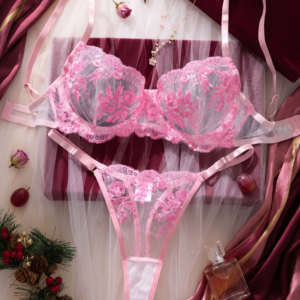 Conjunto de Lencería de Malla Translúcida con Bordado de Rosas en Rosa Chicle